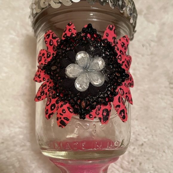 Super cute wine glass - Picture 5 of 7